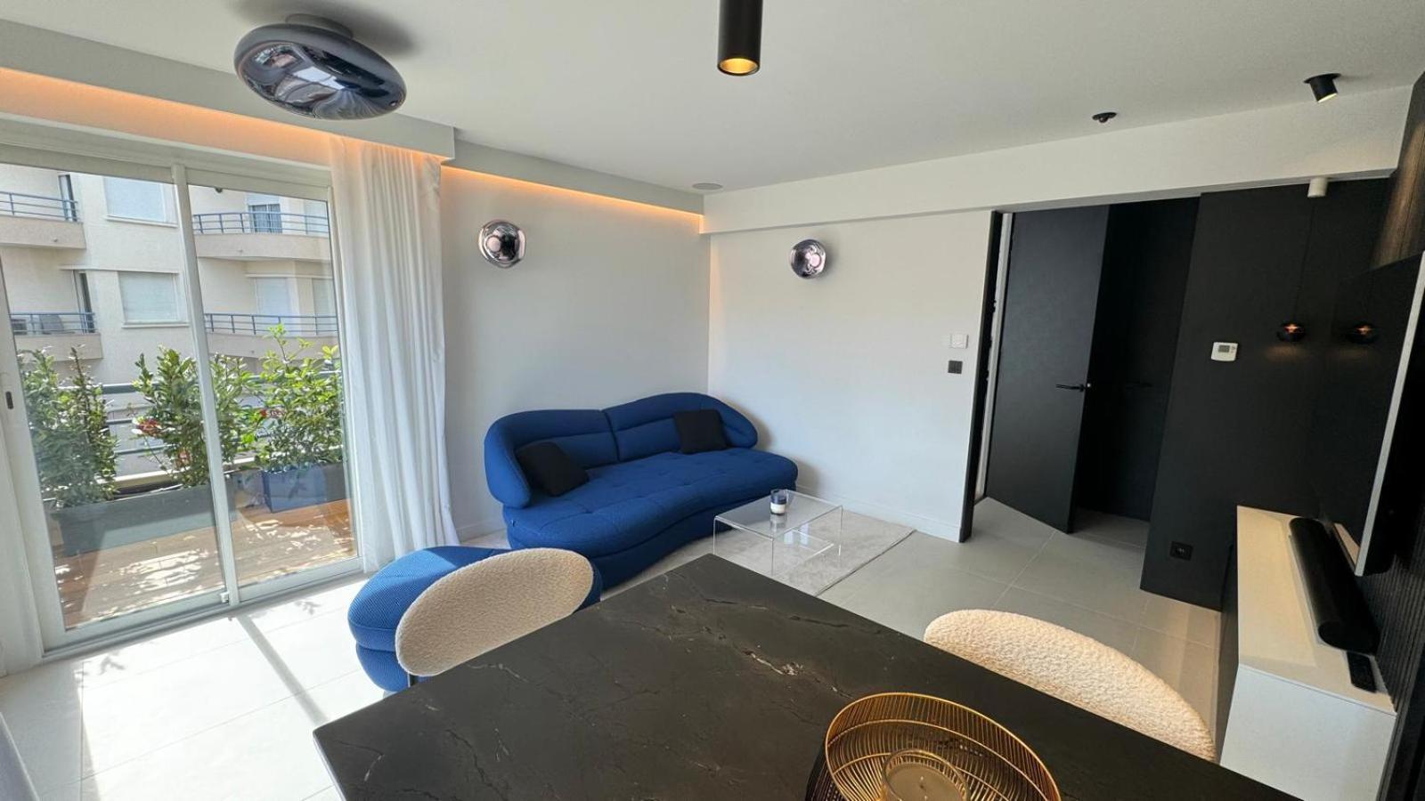 Appartement Luxueux Plein Centre De Cavalaire A 2Mn De La Plage المظهر الخارجي الصورة