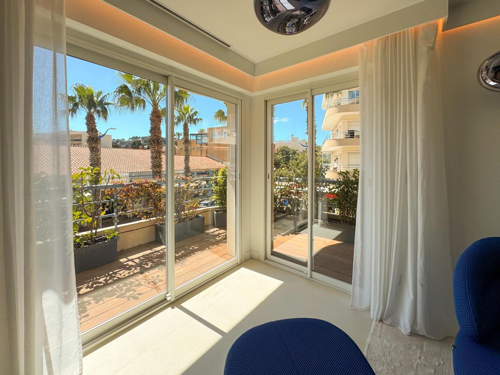 Appartement Luxueux Plein Centre De Cavalaire A 2Mn De La Plage المظهر الخارجي الصورة